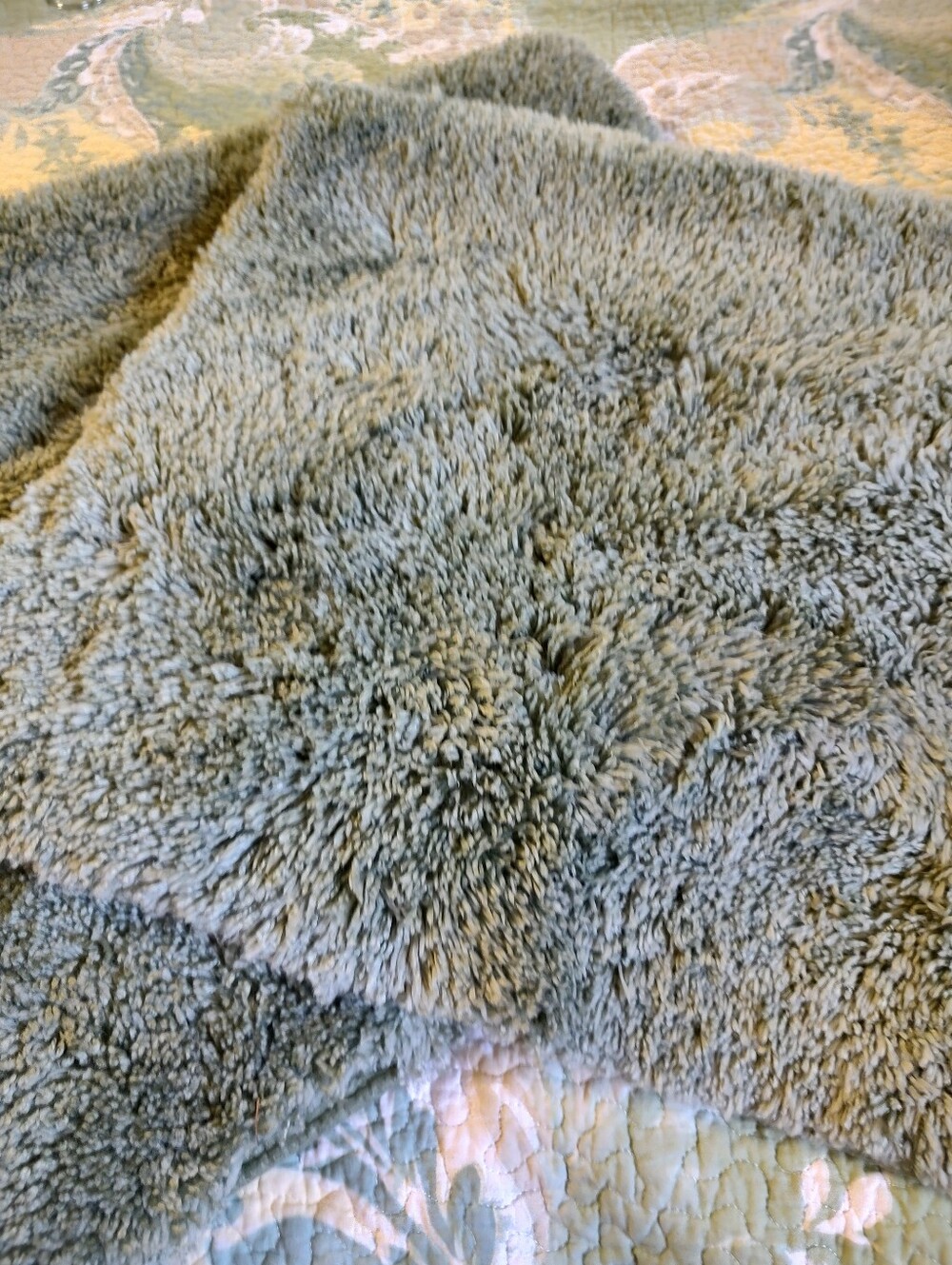 Set Of 2 Plush Rugs